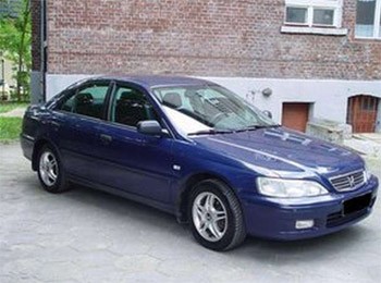 本田雅阁 1.8 机油采取发动机燃料燃烧